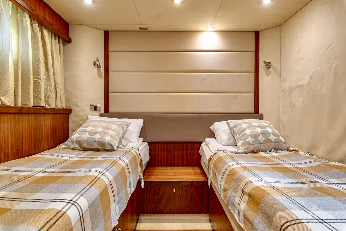 Аренда яхты Sunseeker 70 «Pallada» image- 30